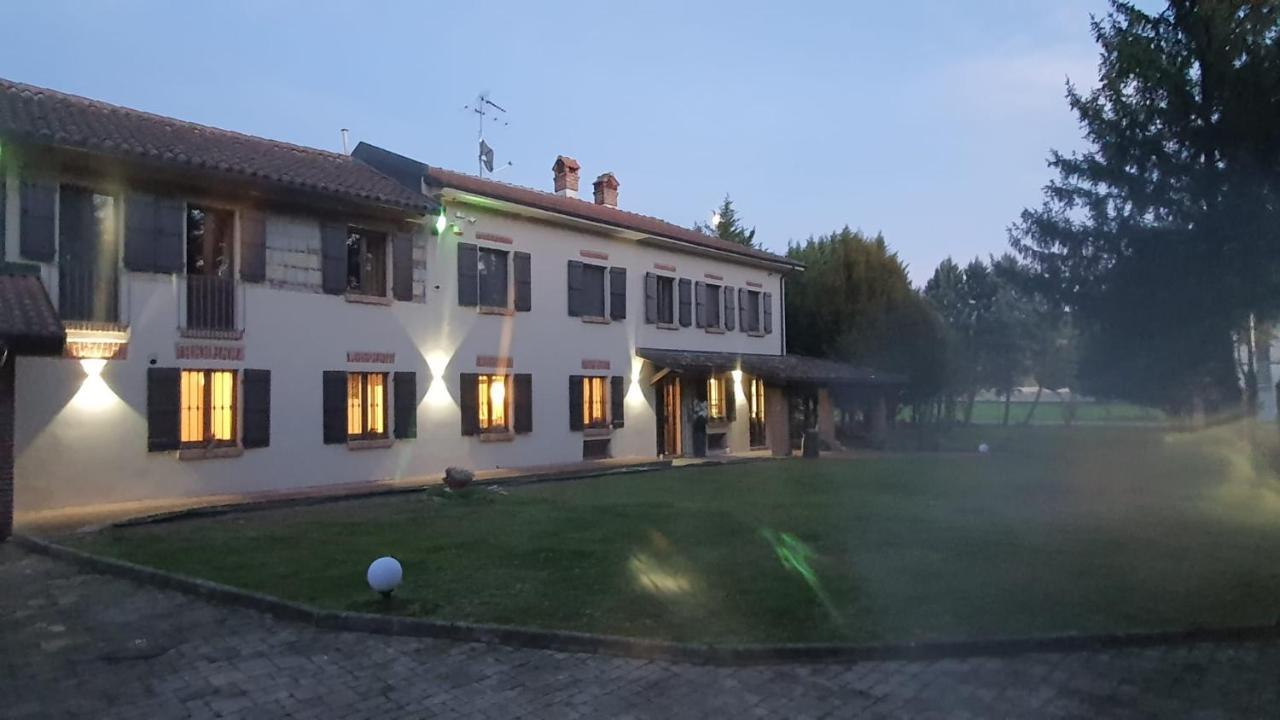 Il Basin Bed & Breakfast Calliano  Luaran gambar