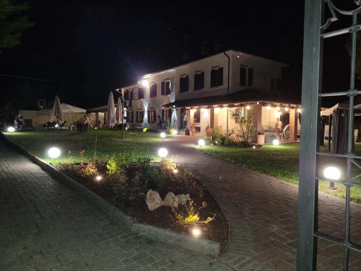 Il Basin Bed & Breakfast Calliano  Luaran gambar